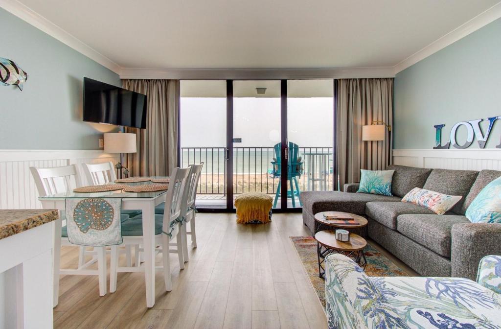 Photo #1 of 0304 Bountiful Bliss by Atlantic Towers in Carolina Beach, NC