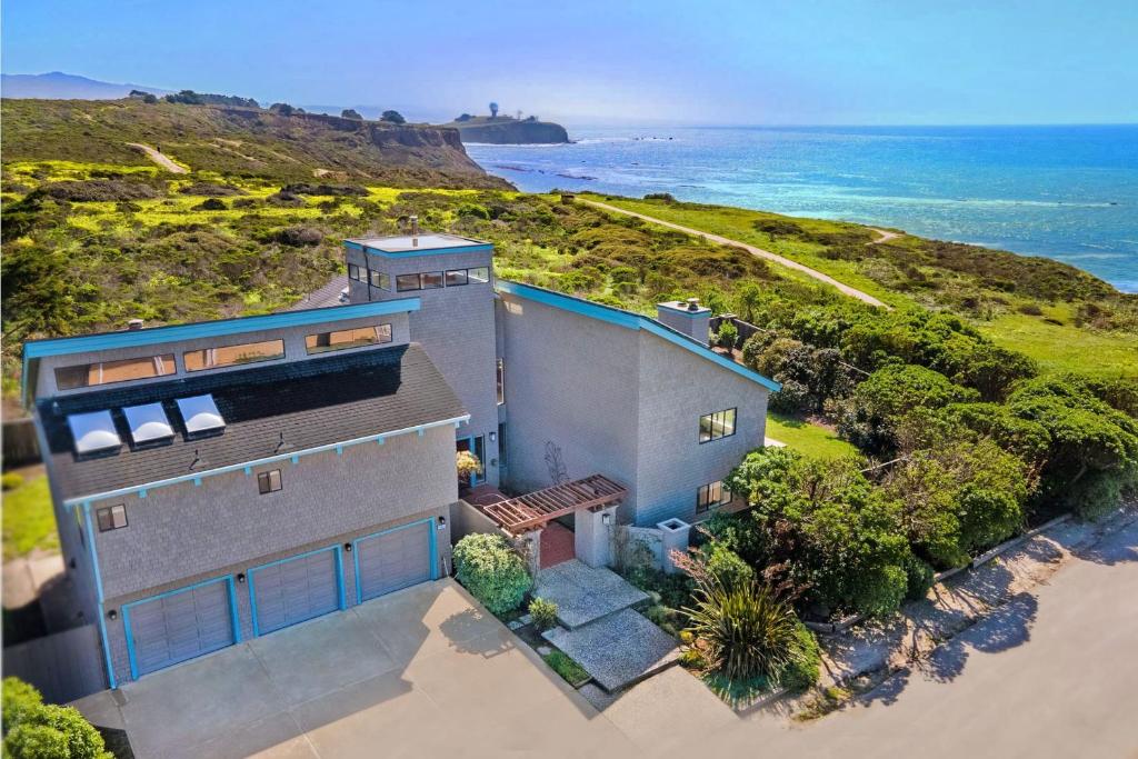 Photo of Unmatched Ocean Beach and Mountain Views Family-Friendly Retreat in Moss Beach, CA