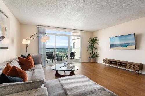 Photo #3 of Amber Tide - Bright 1BR Marina Gem Ocean View in Marina del Rey, CA