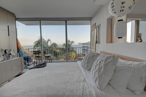 Photo #2 of Sunset Hill in Los Angeles, CA