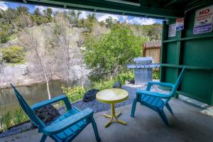 Photo #6 of Retro Casita on the River! only 1 min to SNP gate! Riverfront with swimming in Three Rivers, CA