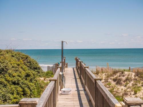 Photo #3 of 10,000 Reasons in Surf City, NC