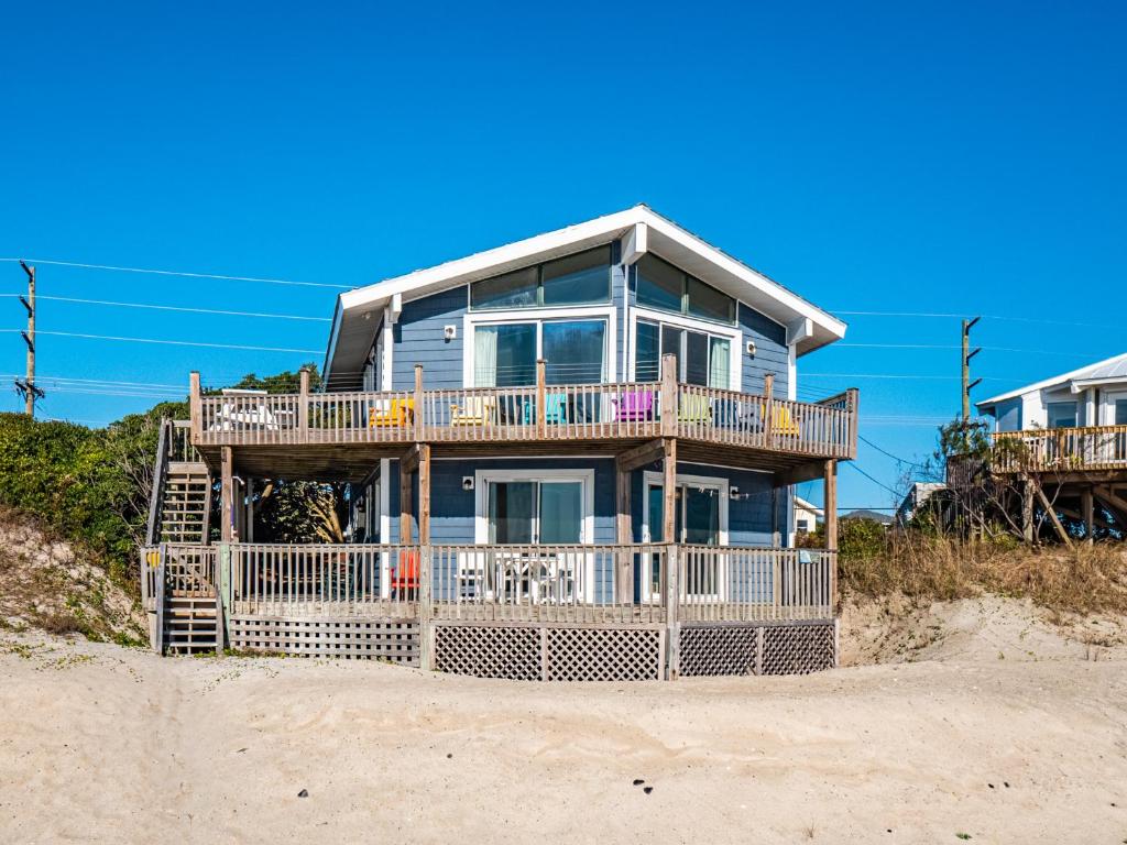 Photo of Sunray Cottage in Topsail Beach, NC