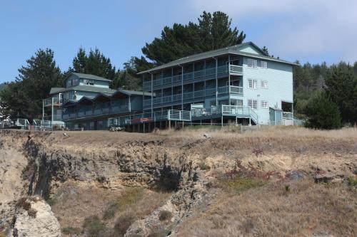 Photo #3 of Inn of the Lost Coast in Whitethorn, CA