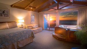 Photo #4 of Inn of the Lost Coast in Whitethorn, CA