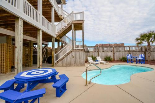 Photo #3 of Good Tide-ings in North Topsail Beach, NC