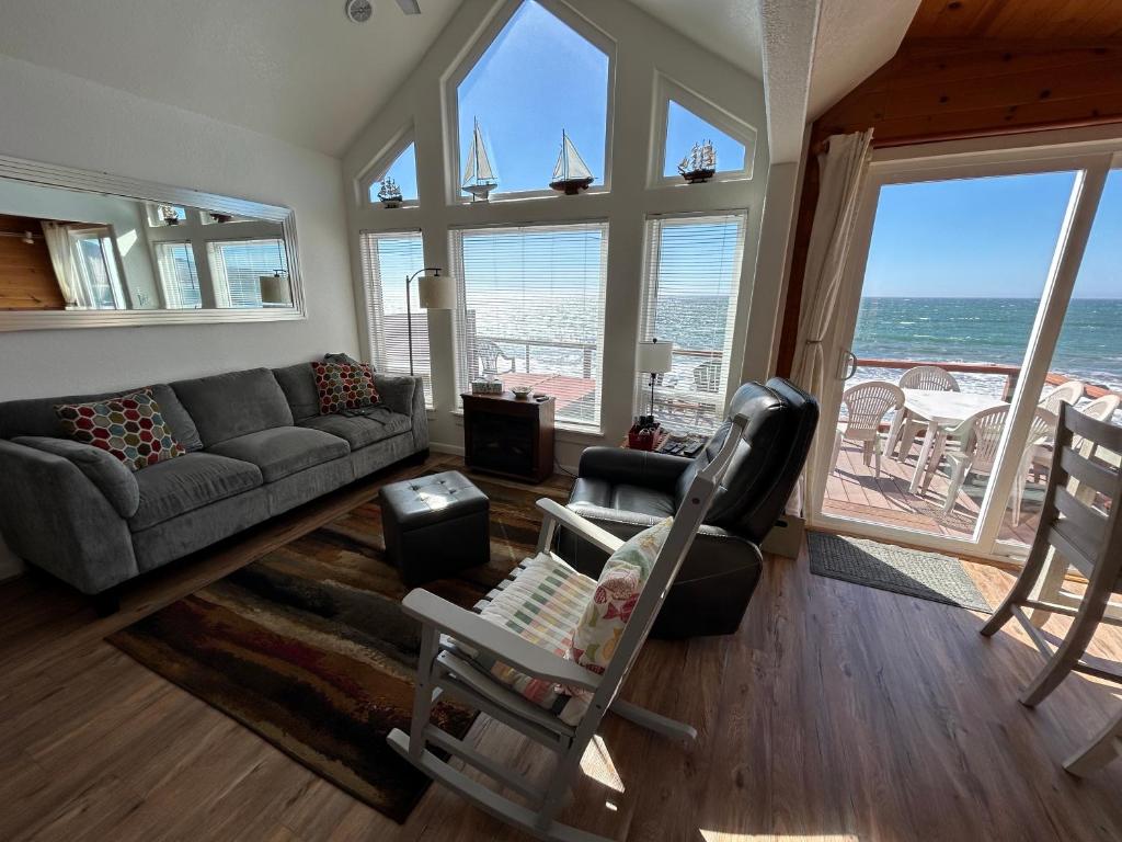 Photo #1 of Oceanfront Cabin 10, Jacuzzi & Breathtaking Views in Smith River, CA