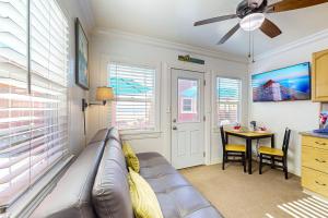 Photo #5 of Sunset Cottage 16 in Oceanside, CA