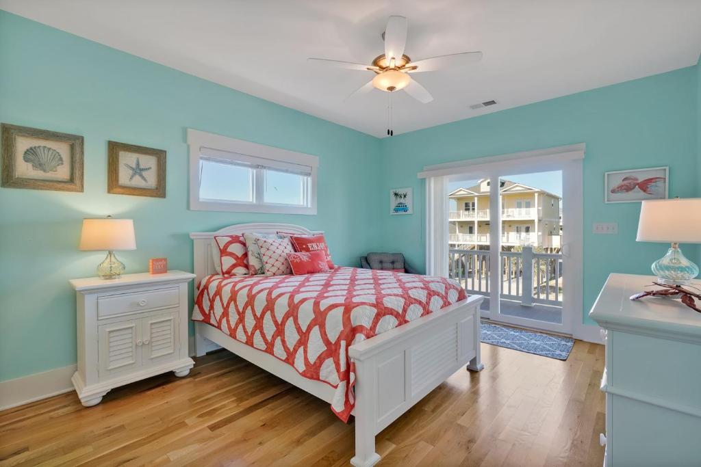 Photo #1 of Fitz Us Too in Oak Island, NC