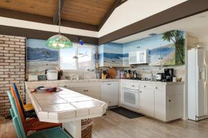 Photo #4 of Casa de Coocoo in Oceano, CA