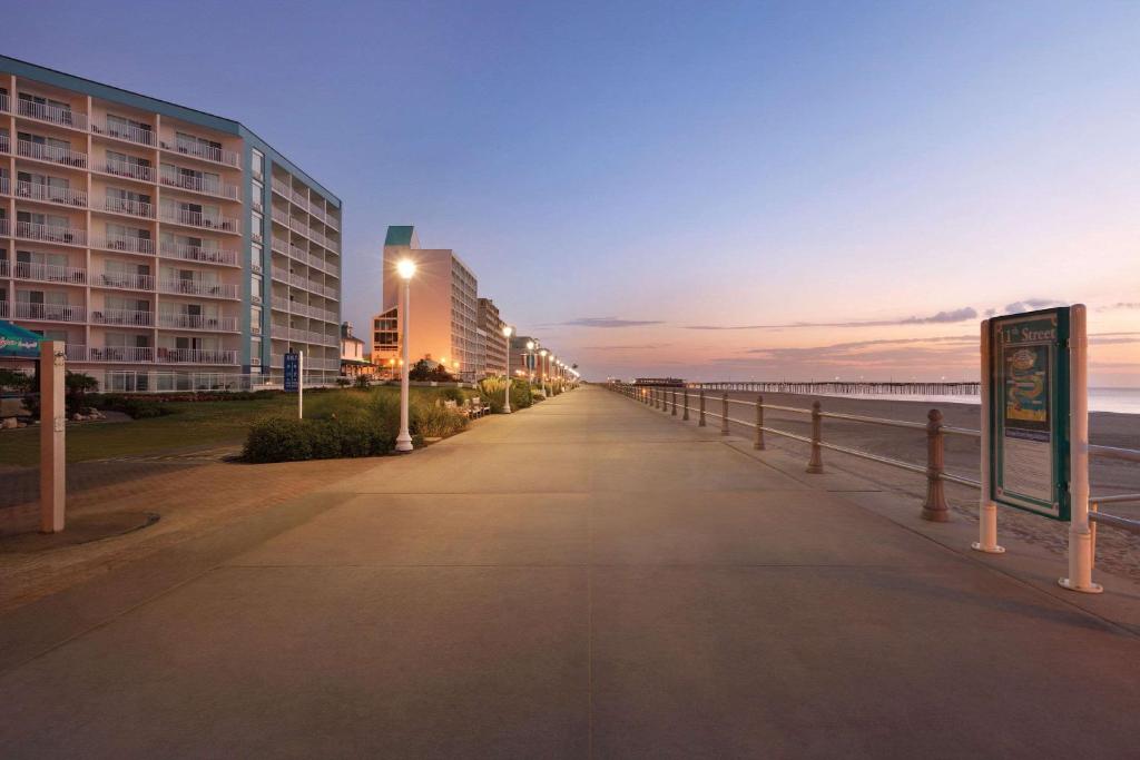 Photo of Surfbreak Virginia Beach Oceanfront, Ascend Hotel Collection in Virginia Beach, VA