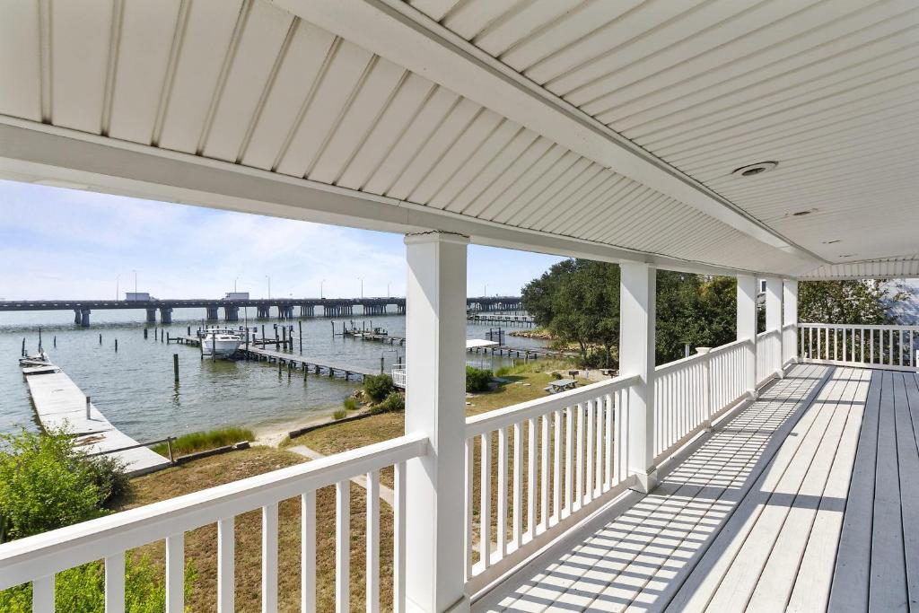 Photo of Water Front Delight On The Bay Home in Norfolk, VA