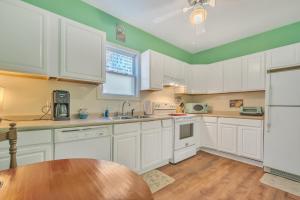 Photo #4 of Manor and Mutts #1 cottage in Norfolk, VA