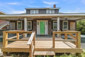 Photo #6 of Manor and Mutts #1 cottage in Norfolk, VA