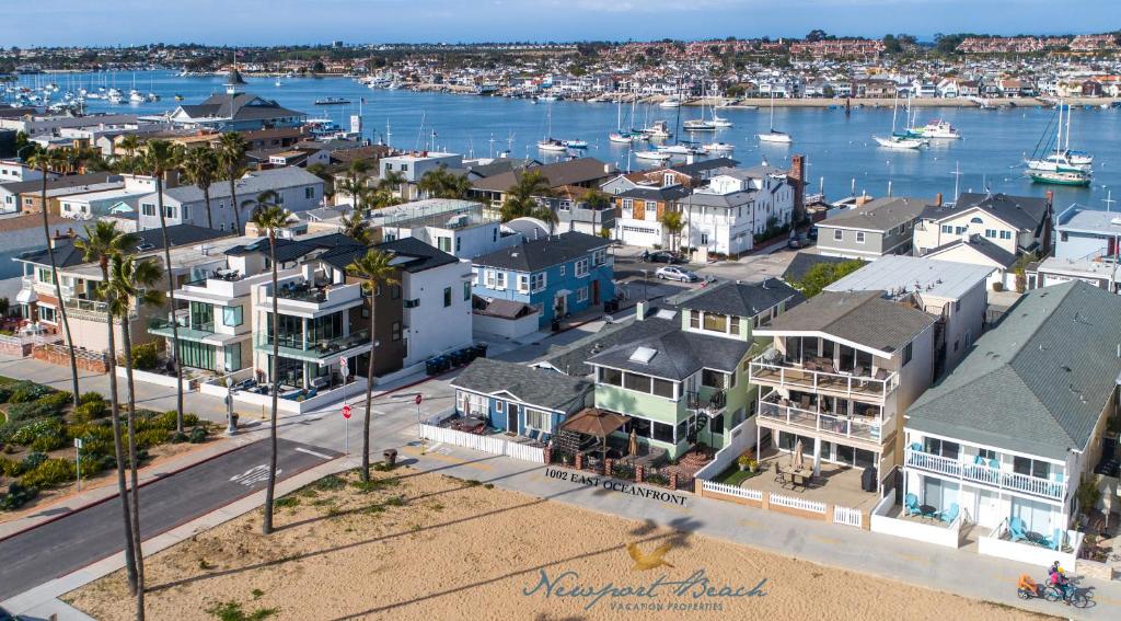 Photo #1 of 1002 E Oceanfront in Newport Beach, CA