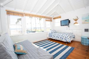 Photo #5 of 1002 E Oceanfront in Newport Beach, CA