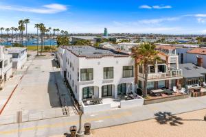 Photo #6 of 1628 West Oceanfront Oasis 2 in Newport Beach, CA