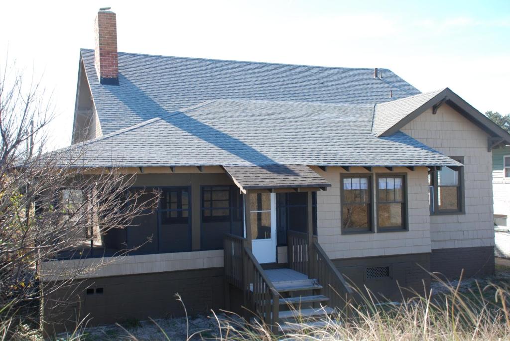 Photo of Beach Lovers Delight cottage in Norfolk, VA
