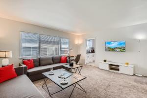 Photo #5 of Walk to Beach - KING Apt In #1 Area - AC in San Clemente, CA