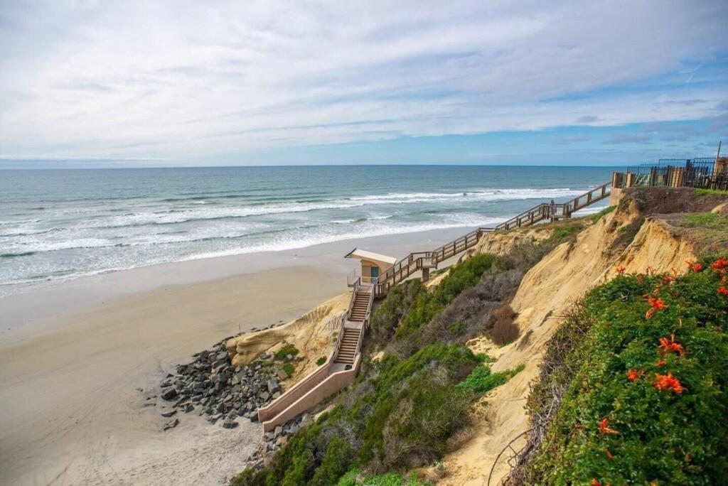 Photo #1 of Sunset Vista in Solana Beach, CA