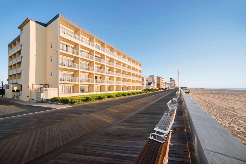 Photo of Howard Johnson by Wyndham Ocean City Oceanfront in Ocean City, MD
