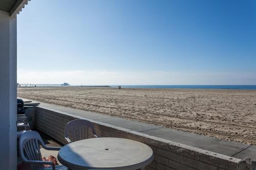 Photo #3 of 3112 W Oceanfront A in Newport Beach, CA