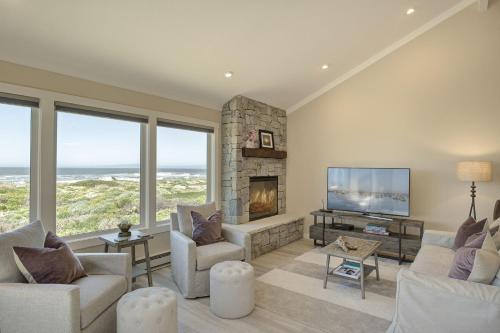 Photo #3 of 3930 Bella Casa condo in Moss Landing, CA