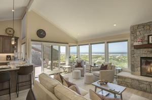 Photo #5 of 3930 Bella Casa condo in Moss Landing, CA