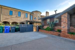 Photo #6 of Oceanfront Getaway - Ocean Views - Fire Pit - BBQ - Beach Access in Carlsbad, CA