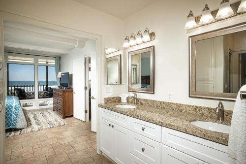 Photo #3 of Beachfront Retreat in Oceanside, CA