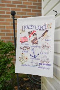 Photo #5 of Annapolis Charm Waterfront Getaway Near USNA - FISH & CRAB from your PRIVATE PIER! in Annapolis, MD