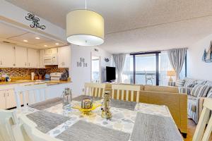 Photo #5 of Golden Sands 2108 in Ocean City, MD