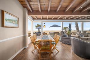 Photo #4 of Luxurious Oceanfront Home with Incredible Views in Newport Beach, CA