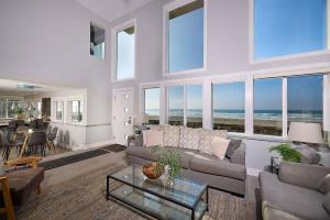 Photo #4 of Ocean Front Walk in San Diego, CA
