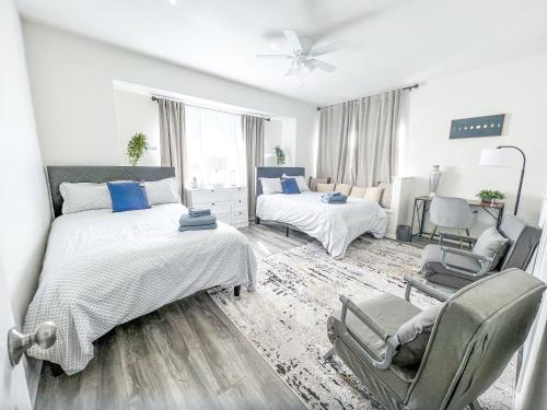 Photo #2 of 8 Beds Home with 4 Car Parking Space - Near DTLB in Long Beach, CA