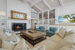 Photo #5 of The Getaway Oceanfront Villa in Malibu by Stay Awhile in Malibu, CA