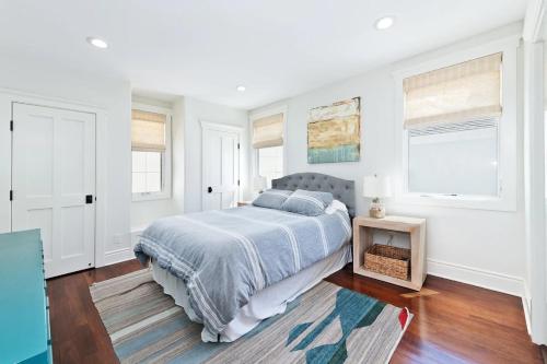 Photo #2 of Oceanfront Escape with Breathtaking Views in Newport Beach, CA