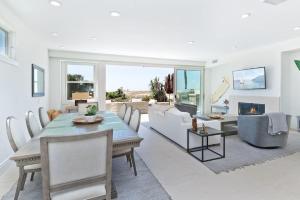Photo #5 of Oceanfront Escape with Breathtaking Views in Newport Beach, CA