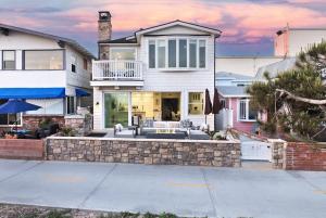 Photo #6 of Oceanfront Escape with Breathtaking Views in Newport Beach, CA