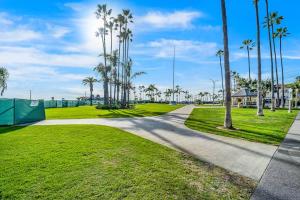 Photo #6 of Charming Home Just Steps from the Beach 2 Bedroom, Private Back Patio, & Free WiFi in Newport Beach, CA
