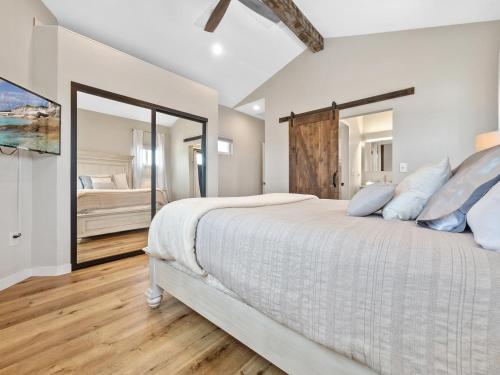 Photo #2 of A4609b- Sunset Cliffs Dream Apartment in San Diego, CA