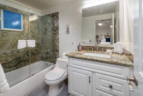 Photo #3 of 8BR Beach Duplex with Ocean Views, Patio & Pool Table in Newport Beach, CA