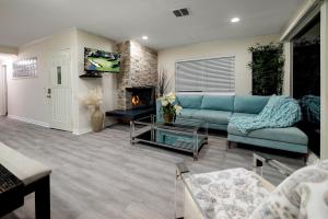 Photo #5 of 8BR Beach Duplex with Ocean Views, Patio & Pool Table in Newport Beach, CA
