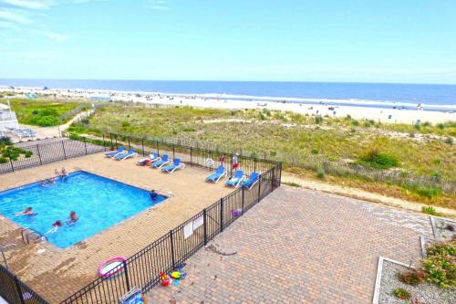 Photo #2 of Towers 402 condo in Ocean City, MD
