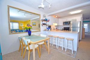 Photo #6 of Ocean Manor 1N condo in Ocean City, MD