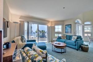Photo #5 of Nomad's Oceanfront Retreat 2B2B Condo in Oceanside, CA