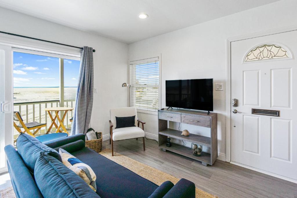 Photo #1 of Beachside Oasis in Seal Beach, CA