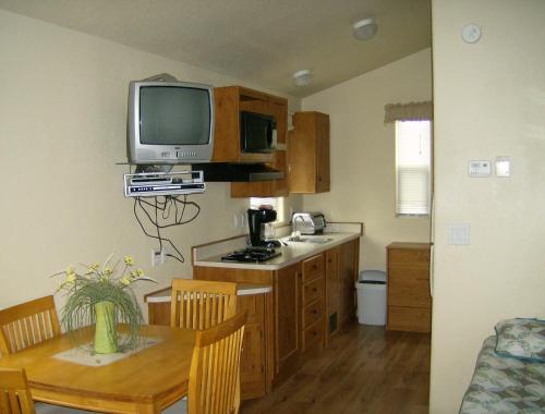 Photo #3 of Lake Minden Camping Resort Cabin 2 in Nicolaus, CA