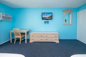 Photo #5 of Drifting Sands Oceanfront Hotel in Ship Bottom, NJ
