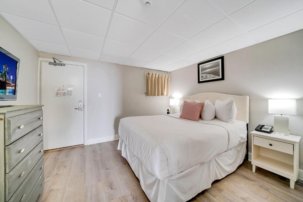 Photo of Montreal Beach Resort in Cape May, NJ